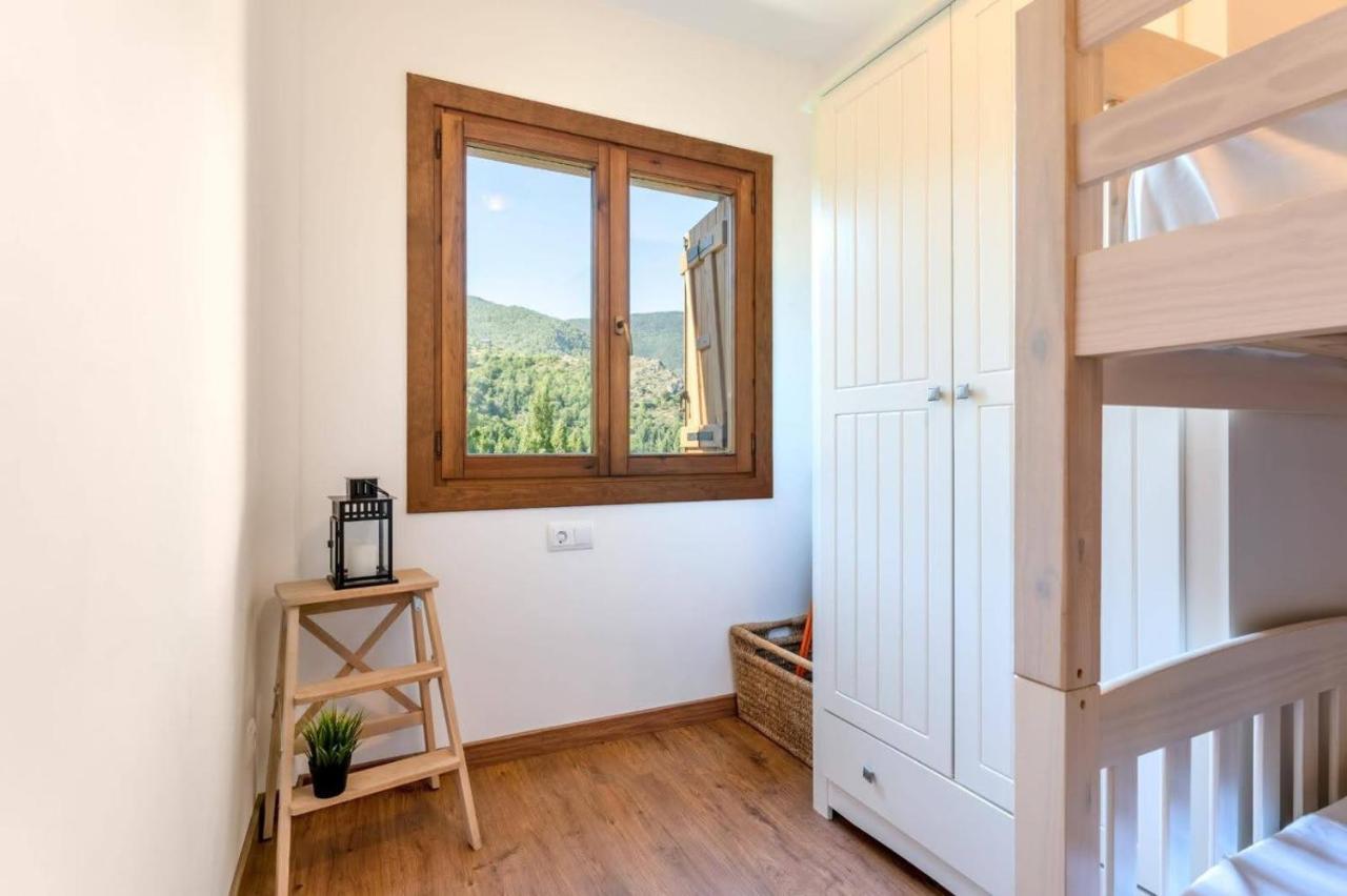 Apartamentsaloriaburg Farrera 외부 사진