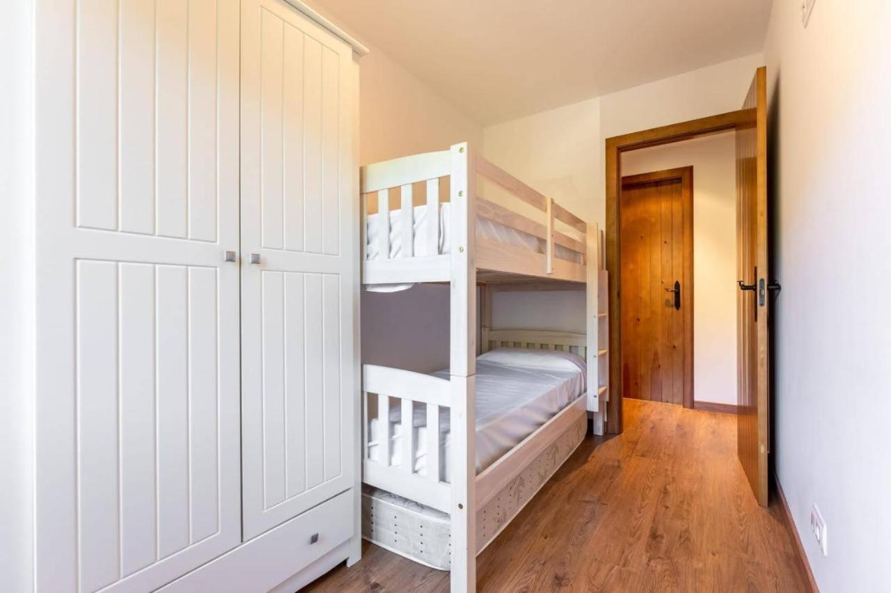 Apartamentsaloriaburg Farrera 외부 사진