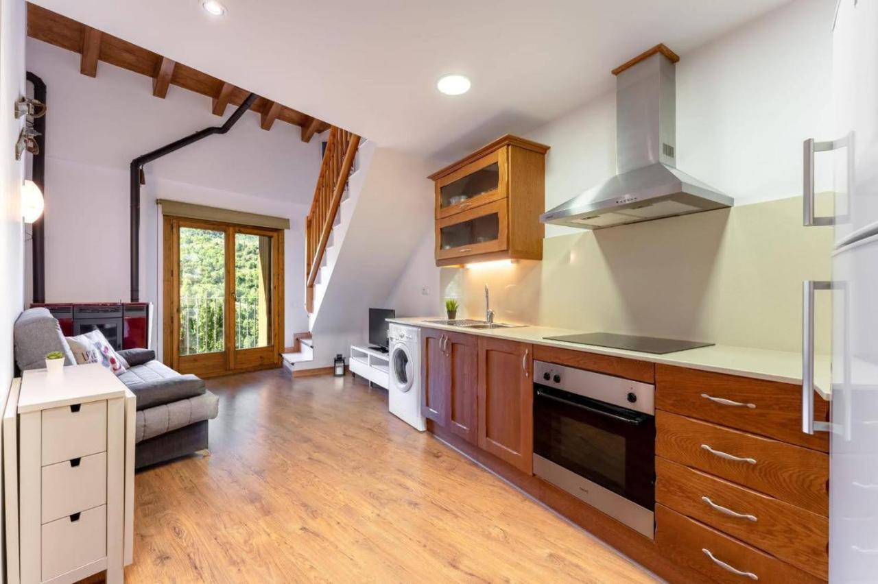 Apartamentsaloriaburg Farrera 외부 사진